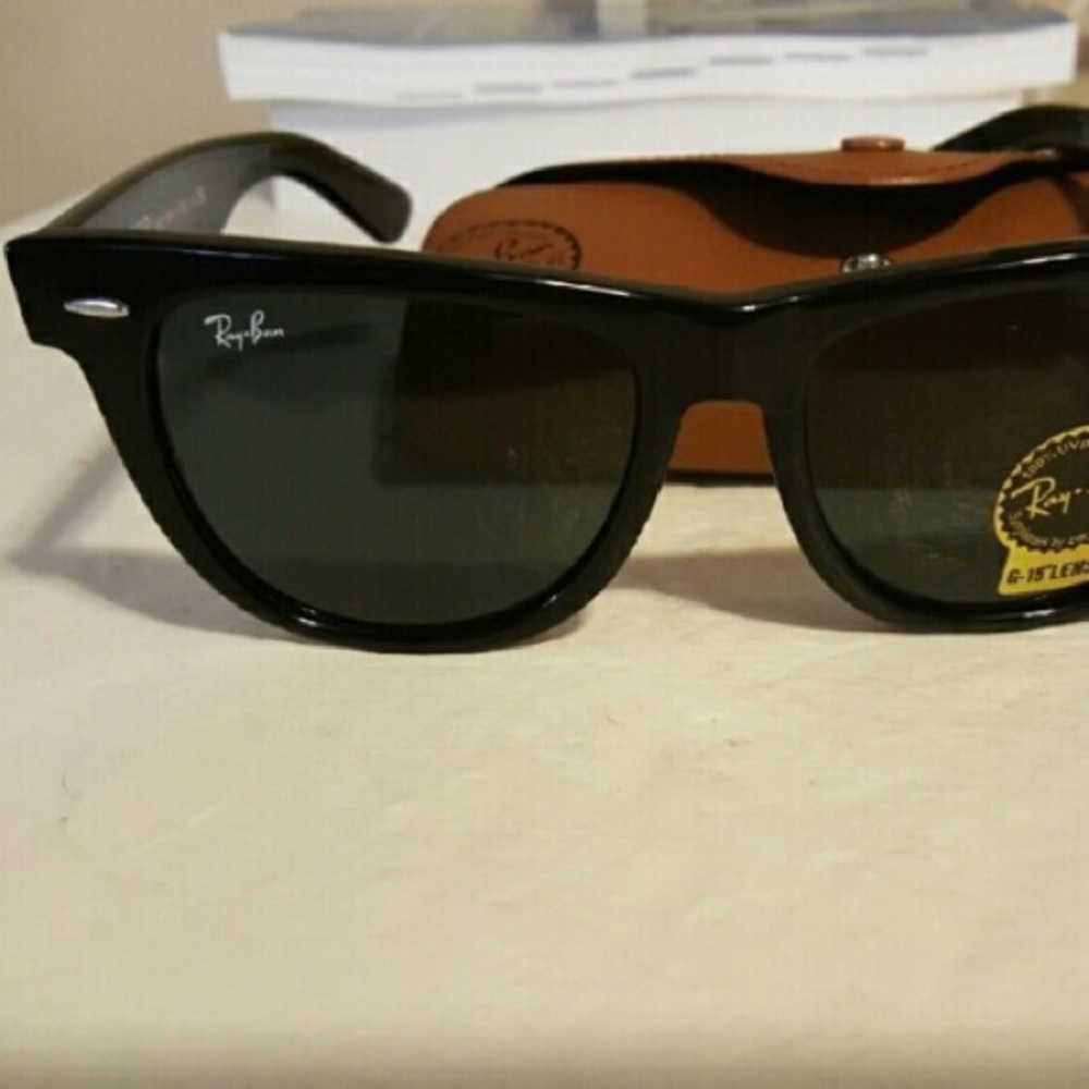Wayfarer Ray-bans