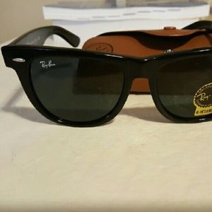 Wayfarer Ray-bans