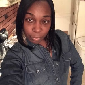 Meet your Posher, Vita