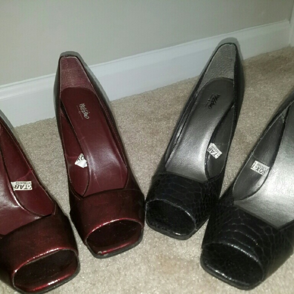 2 MOSSIMO PATENT LEATHER PEEP TOE PUMPS 4" DONUT W