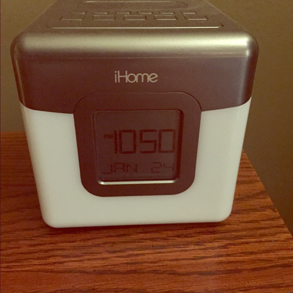 Ihome- changing color cube