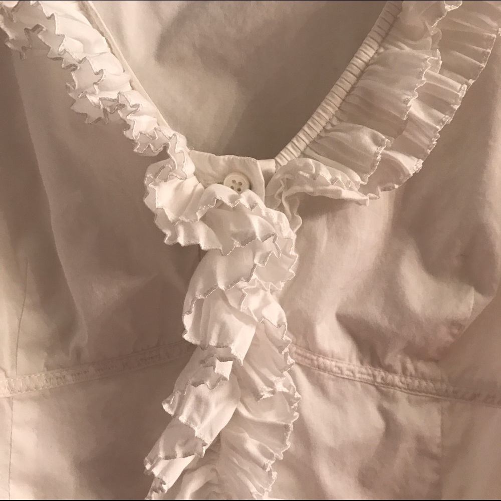 🔴SOLD🔴 Ann Taylor ruffled short sleeve button up - Picture 6 of 8