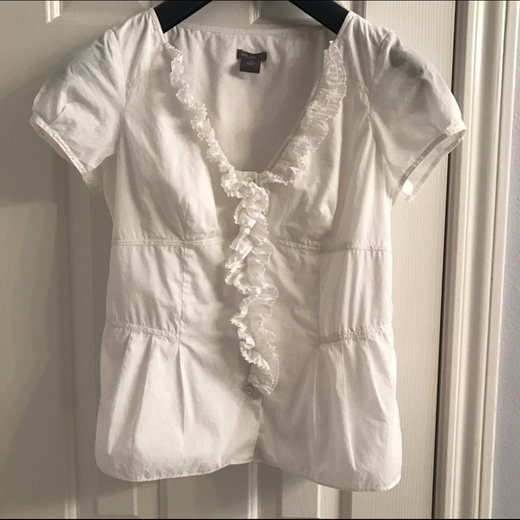 🔴SOLD🔴 Ann Taylor ruffled short sleeve button up - Picture 5 of 8