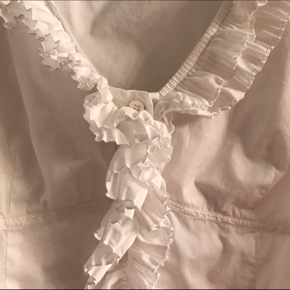 🔴SOLD🔴 Ann Taylor ruffled short sleeve button up - Picture 6 of 8