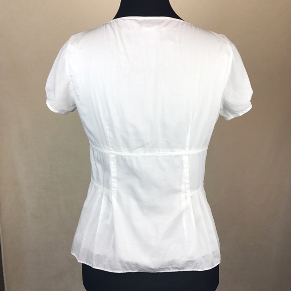 🔴SOLD🔴 Ann Taylor ruffled short sleeve button up - Picture 4 of 8