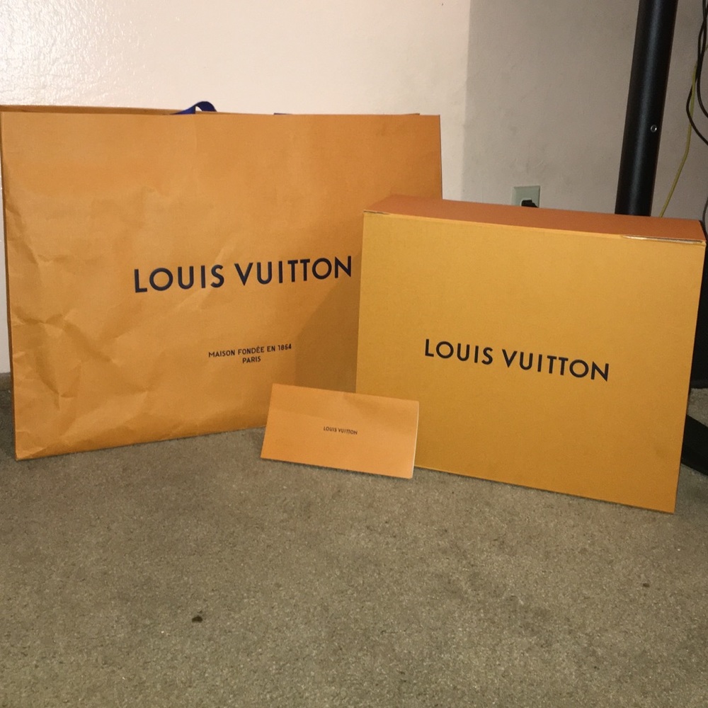 Large original bouts Vuitton bag and box