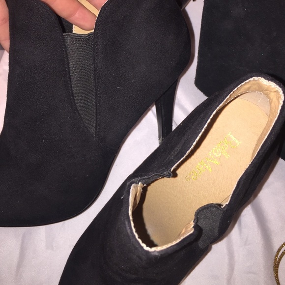 ‼️FINAL SALE‼️ Bella Marie Kendall women's Booties - Picture 3 of 4