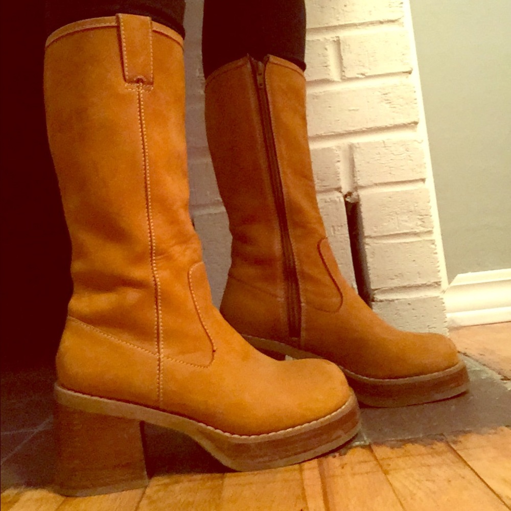 Camel color vintage leather platform boots s 6.5/7