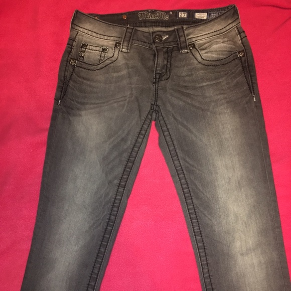 Size 27 Miss Me Jeans - Picture 3 of 4