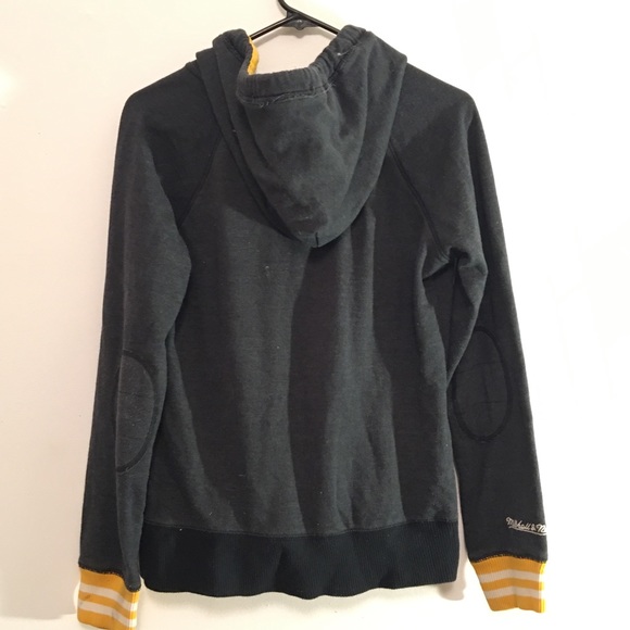 Vintage style Boston Bruins Hoodie - Picture 2 of 3