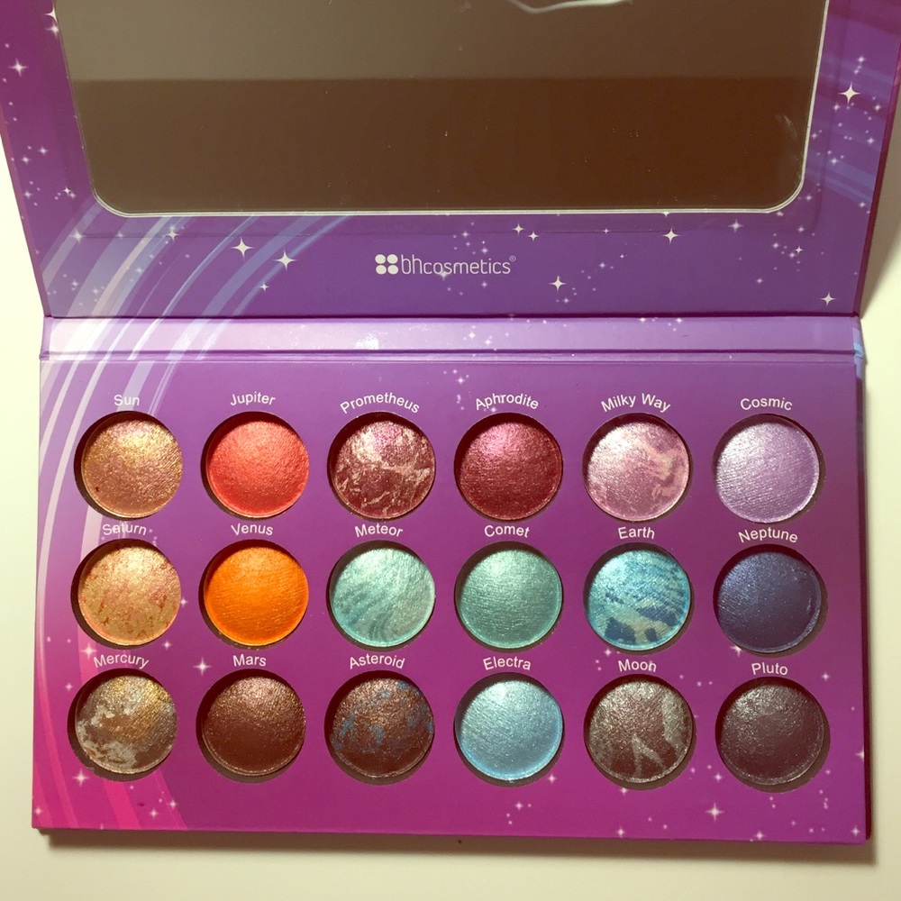 Galaxy Chic Baked Eyeshadow Palette