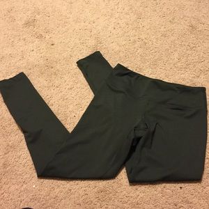 NWOT Full length 90 degree olive leggings size M