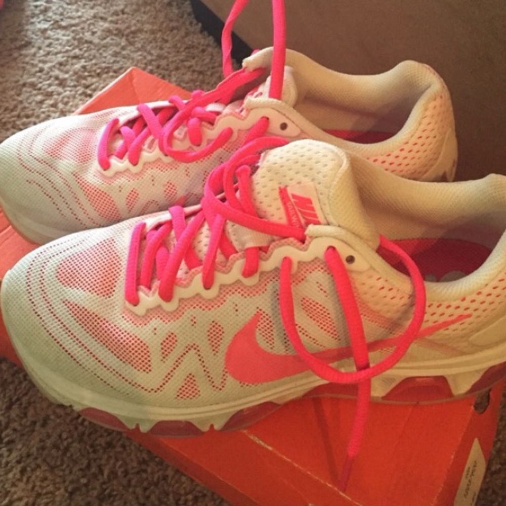 Nike Tailwind