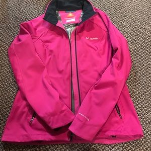 Columbia women light jacket