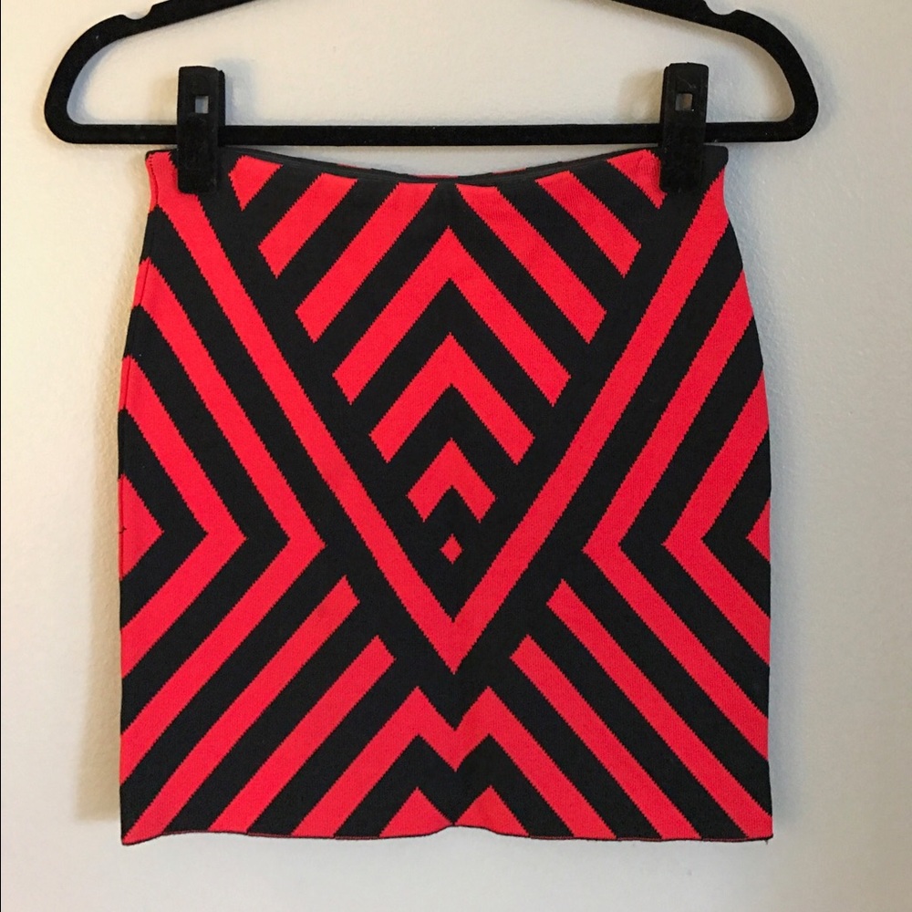 Red and black geometrical skirt