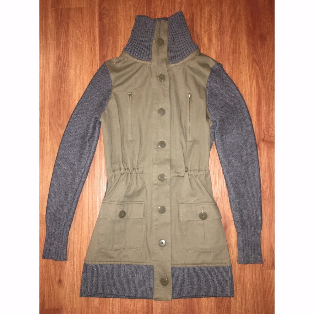 Princess Vera Wang Sweater