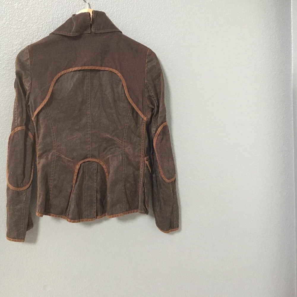 Blazer - Picture 5 of 8
