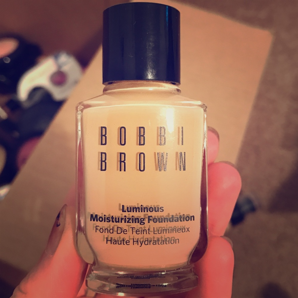 Bobbi brown luminous foundation