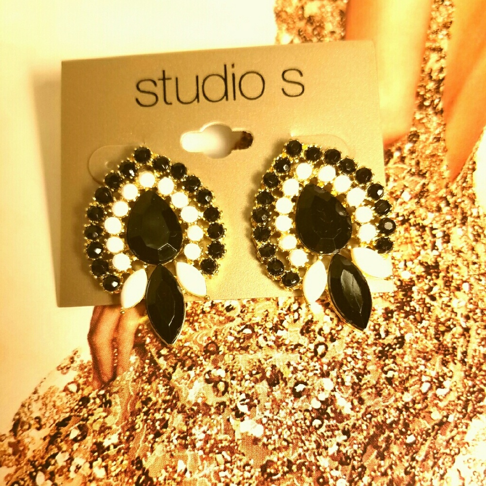Studio S Multi-layered Black Cream Gemstone Earrin