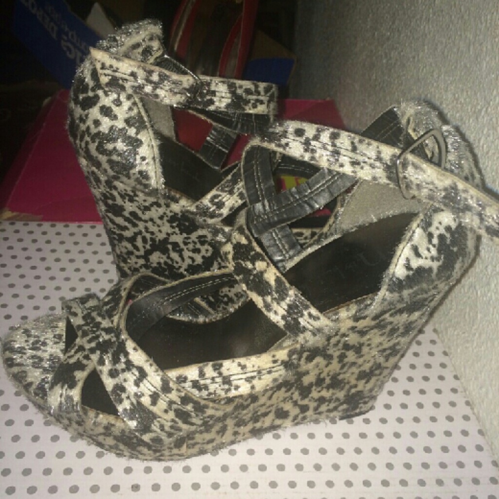 Nicole Miller Wedges