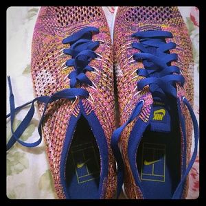 Women's nike tennis shoes