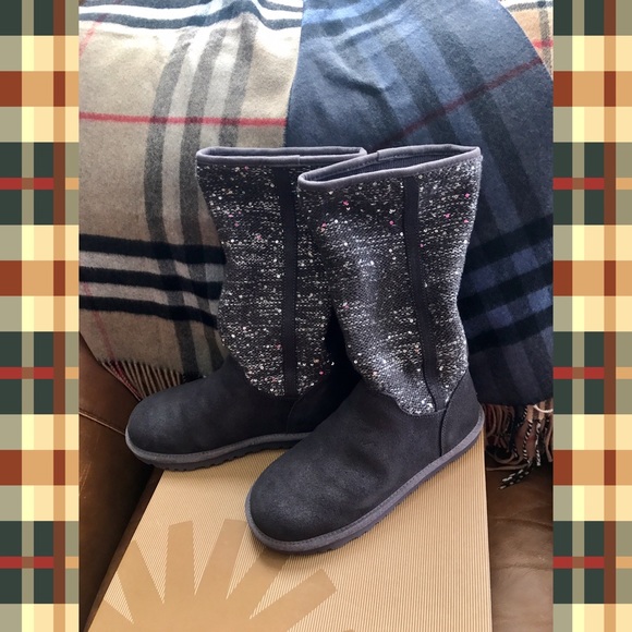 UGG Shoes - (Sold)UGG Australia Women's Sequin Sz 6
