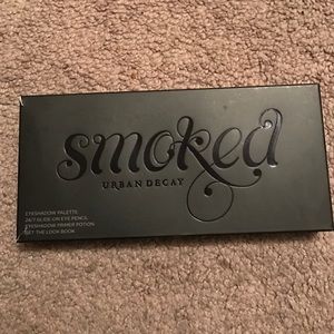 Urban decay smoked eyeshadow palette