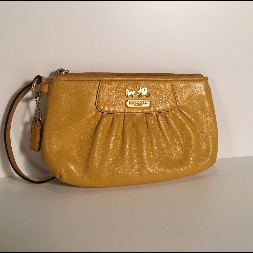 Coach Madison Ginger Wristlet Yellow