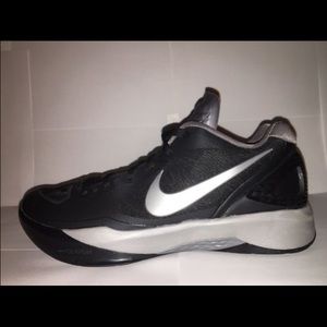 Nike zoom volleyball shoes