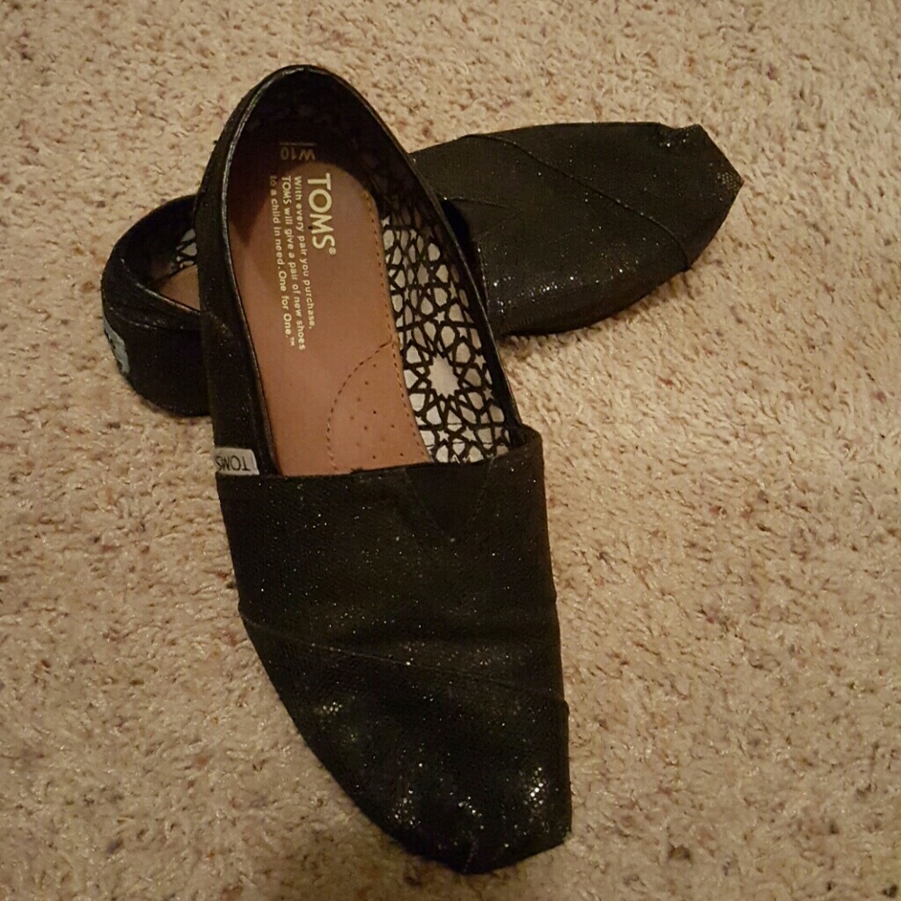 Toms