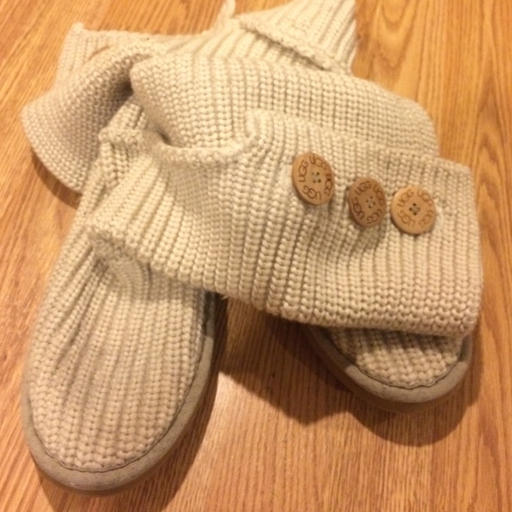 Knitted Ugg boots