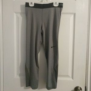 Nike capri leggings