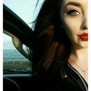 Meet your Posher, Danaka