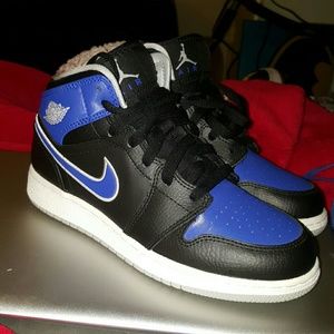 Air Jordan 1 Mid Black Royal Blue