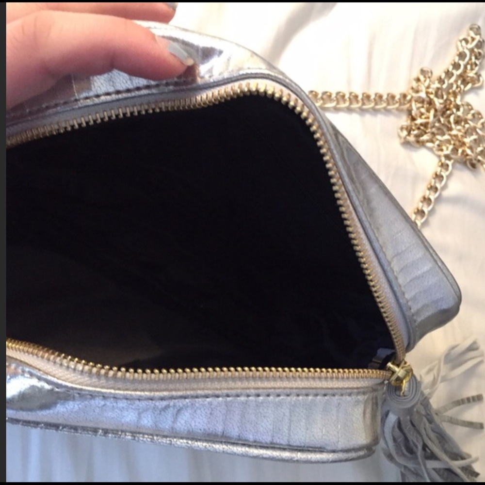 ❌SOLD❌SOLD❌SOLD❌Victoria's Secret Cross Body Bag - Picture 2 of 4