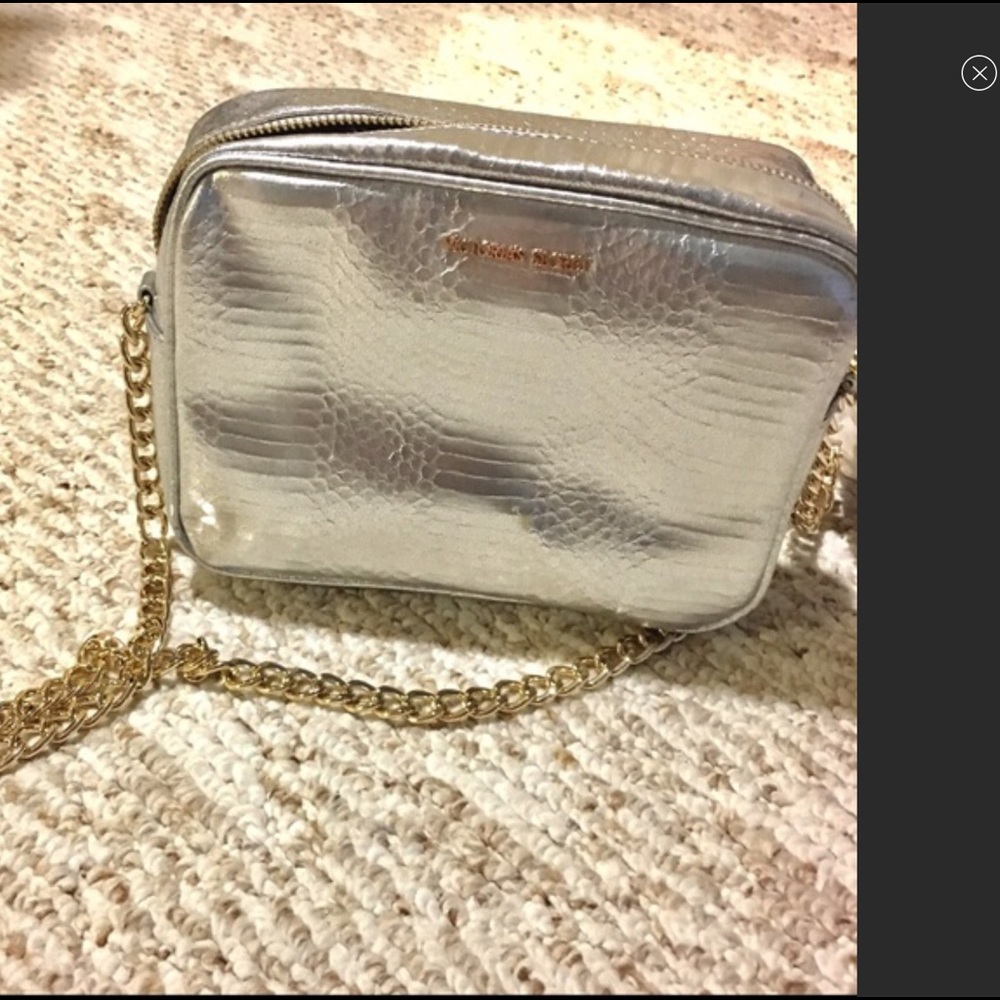 ❌SOLD❌SOLD❌SOLD❌Victoria's Secret Cross Body Bag - Picture 3 of 4