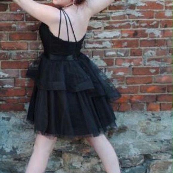 Black prom dress - Picture 2 of 2