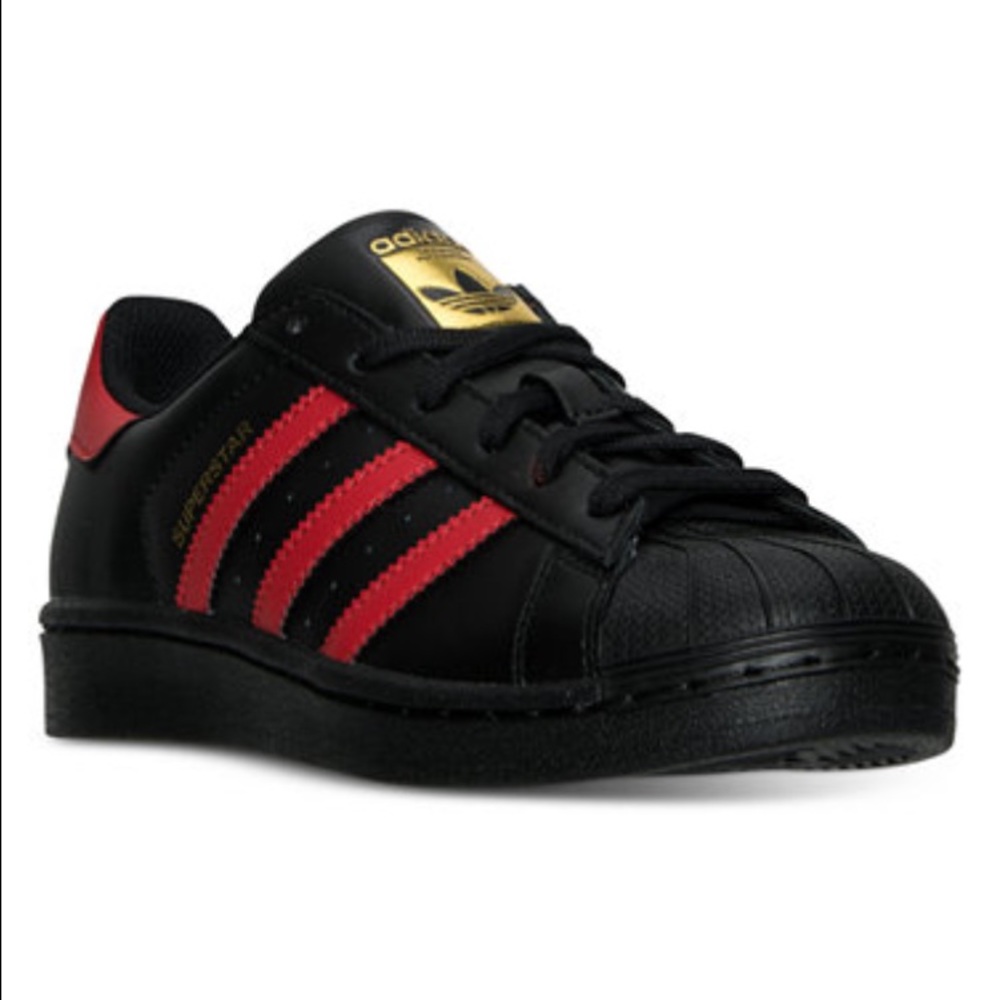 Superstar Adidas  Brand New Size 4y
