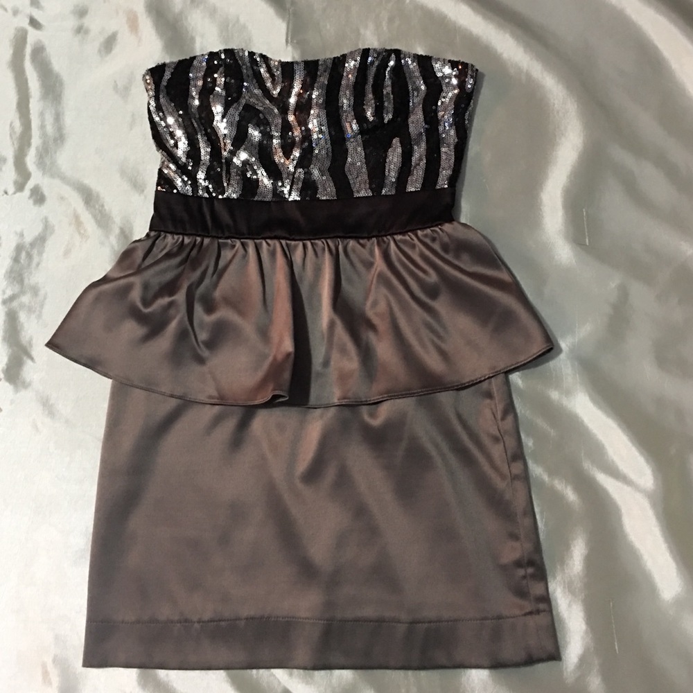 Better B. Silver dazzling peplum dress size S