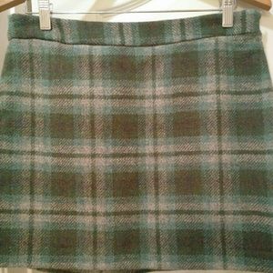 Banana Republic skirt, size 8, mini, plaid