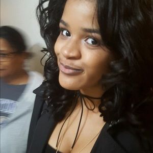 Meet your Posher, Kayla