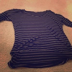 Half sleeve shirt with studded shoulders