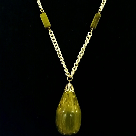 Necklaces Pt 5 - Picture 3 of 4