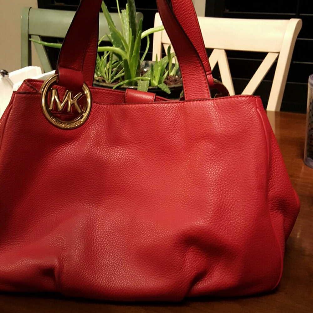 👄👄👄1 Hour flash sale!!! NEW....MK Purse