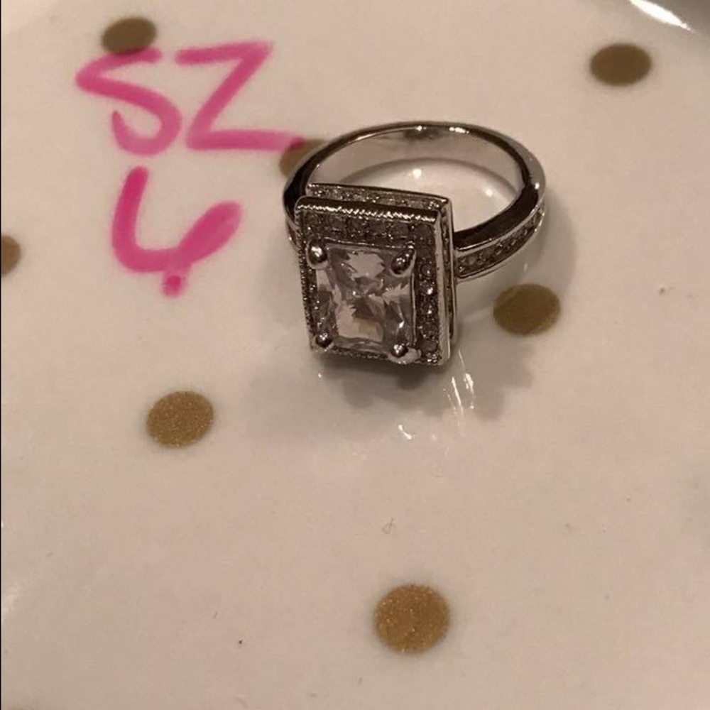 Premier Designs ring