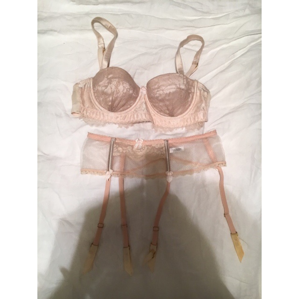 Mimi Holiday corset and matching bra set