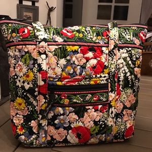 VERA BRADLEY Poppy Fields Pattern Shoulder Bag