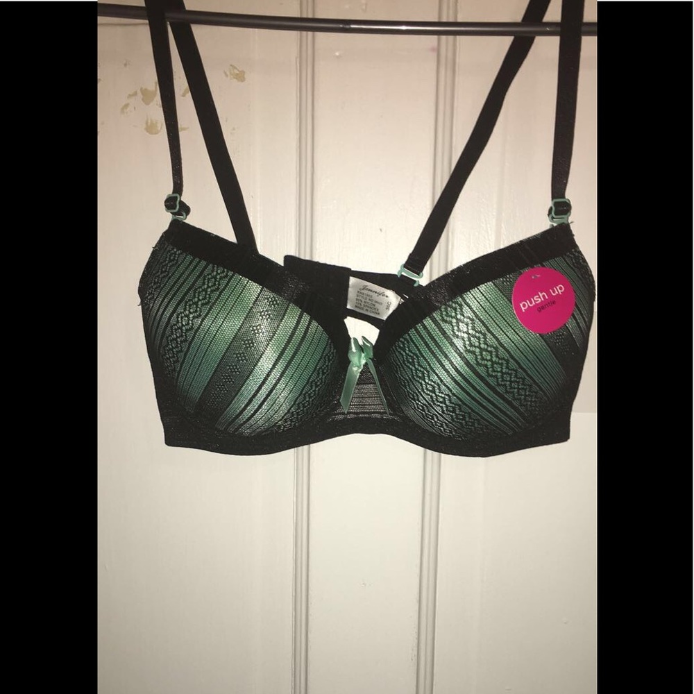 LACE BRA BUNDLE.