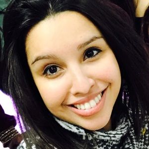 Meet your Posher, Desiree