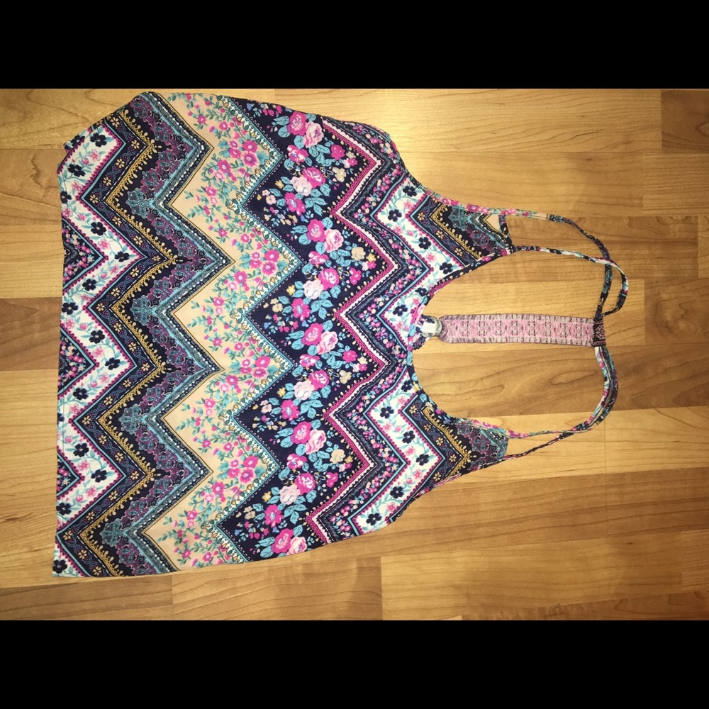 Top with tribal pattern and stitched back design